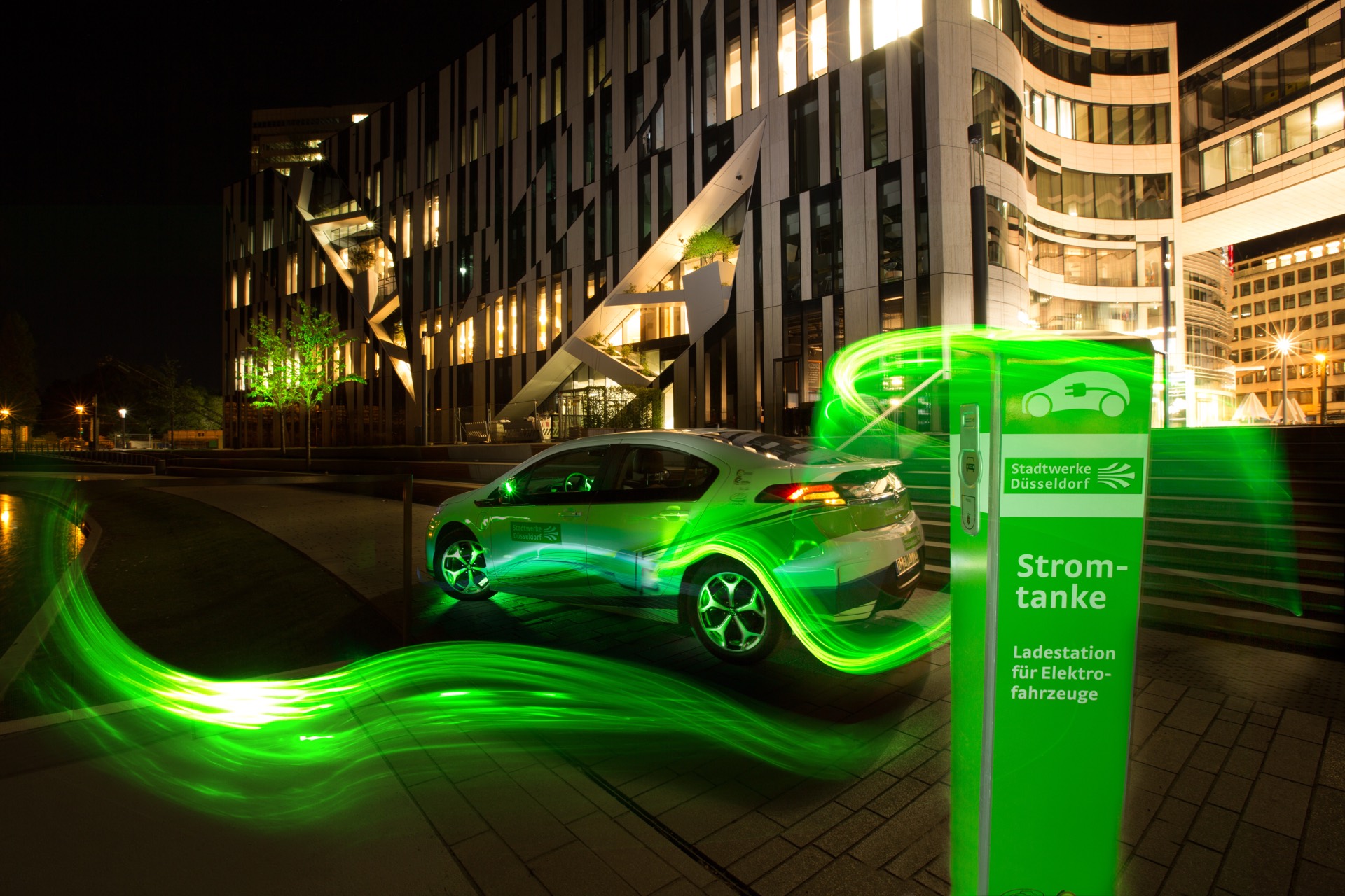 Stadtwerke Düsseldorf — Employer-Branding, Lichtwerkzeuge in Grün und Weiß